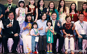 爭取新住民支持  蔡英文：1+1大於2 「你們都是我的1」