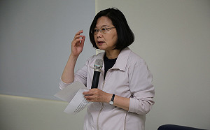 嘉義視察馬稠後長照園區  蔡總統：盼產業計畫都能順利進行