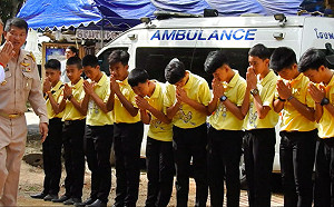 泰野豬少年脫困1周年報恩  現身睡美人洞路跑募款