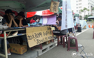 長榮罷工》長榮代申請新護照 　空服員工會：違法行為