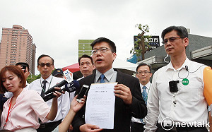 長榮罷工》委任律師拿回三寶碰壁  下午將報案提刑事告訴