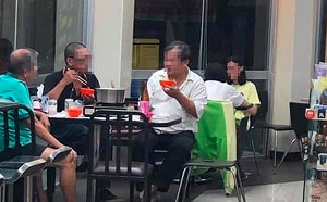 超狂大叔超商圍爐吃鍋　萬人傻眼：全家就是你家