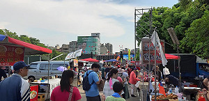 太熱了！韓國瑜新竹造勢傳2民眾先中暑昏倒