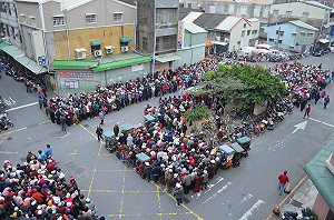 破解韓國瑜「嘴對嘴、心對心」口號  里長以親身經驗點破