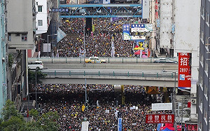 港七一遊行拒改期  民陣照上街但改遮打道為終點