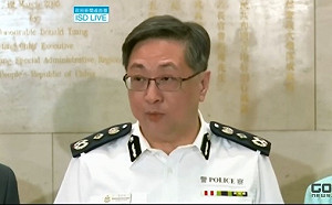 港警務處長否認耍詐使空城計  反控民眾撒毒粉襲警