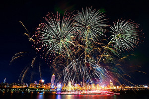 情歌、煙火許承諾！七夕去大稻埕過浪漫情人節