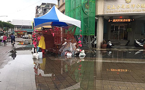 高雄旗津「晴天水患」 緊急關閉閘門防海水倒灌