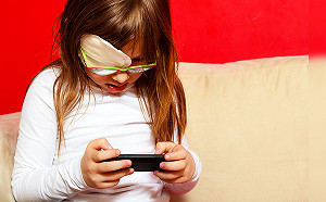 視力惡化速度遠比想像中快速　學童近視控制不能等