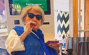 納粹集中營女孩返波蘭離世  奧斯威辛啖炸雞成遺照