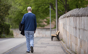 老年人徒步送Uber Eats！日本外送服務再闢新戰場