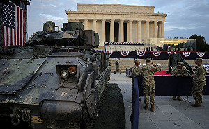 川普國慶閱兵大秀軍力 美國防部：至少花3738萬