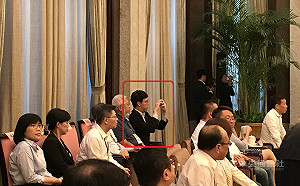 柯劉會直播擺烏龍  五個互相別有滋味在心頭