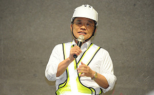 蘇揆視察南迴公路拓寬工程 交通部承諾年底通車