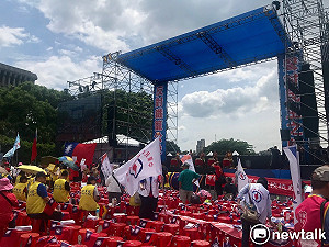 國民黨反鐵籠公投下午凱道登場 各陣營拚人氣