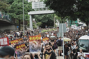港網民發起九龍反送中遊行  堅持撤回草案