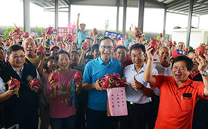 彰化行腳訪挺韓議長  朱立倫否認拔樁