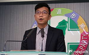 蘇貞昌擲筆影片  政院：警方已約談假影片製作者