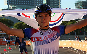 溜冰界彭于晏！世錦滑輪溜冰1萬公尺 陳彥成摘金寫台灣紀錄