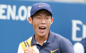 世大運／曾俊欣男單逆轉奪金　台灣史上第3人