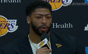 (影)NBA／AD坦言不愛打中鋒　但若球隊需要還是會扛