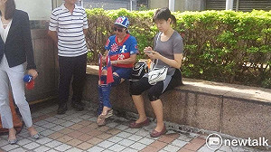 國民黨初選民調拆封 韓粉場外守候