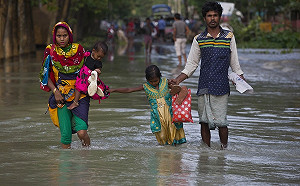 暴雨狂炸印度東北部 逾580萬人流離失所