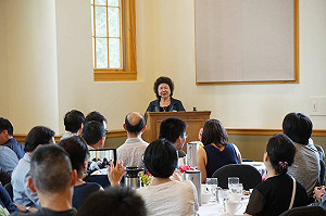 陳菊隔海關心高雄災情　民眾：花媽！我們好想妳！