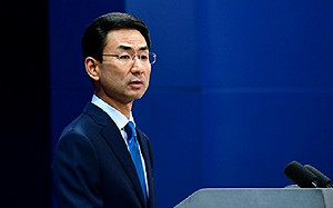 耿爽又不爽！港中聯辦遭蛋洗 中外交部斥示威者觸一國兩制底線