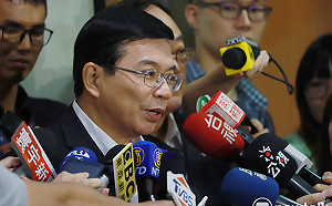 不滿華航私菸報告 王國材：若謝世謙要辭 交部會同意