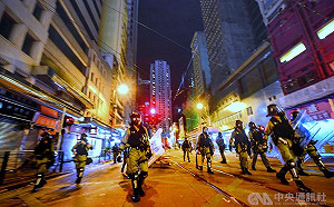 反送中停不了  港島西區入夜陷游擊戰