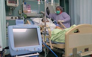 影／室內也會中暑！待鐵皮屋體溫飆41.8度