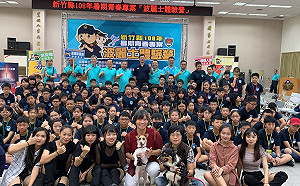 體驗開槍、醉酒、密室逃脫 波麗士體驗營讓國中生嗨翻