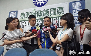 柯綠互罵把韓邊緣化 藍委：柯文哲像蔡英文側翼