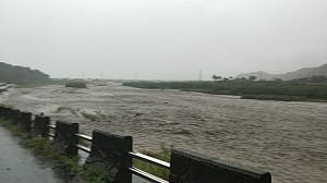 暴雨狂炸國家警報響！屏東春日鄉士文村今天緊急宣布停止上班上課