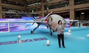 「寫臉書救不了國」蔡英文反擊：柯文哲是叫總統什麼都不講嗎？