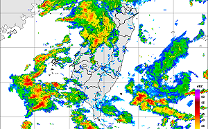 雨落袜停！12縣市大雨特報  琉球南方低氣壓形成