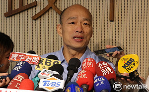 會僑胞又遲到？ 韓國瑜：猛戳肚臍眼非常的無聊