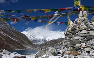 尼泊爾發聖母峰限塑令  寶特瓶可樂2020年起禁上山