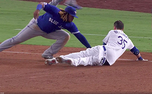 MLB／太糗！貝林傑大膽衝三壘失敗　還跑到掉褲子