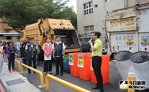 (影)不用再追垃圾車！彰化試辦夜間定時、定點收垃圾