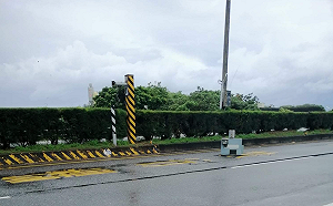 白鹿颱風強勁襲東台灣！台東測速照相機遭「斷頭」