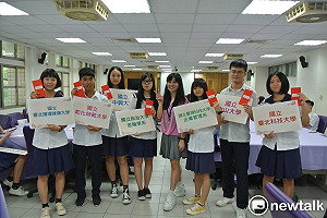 台中家商升學績優學長姊  開學日返校分享心得還領紅包