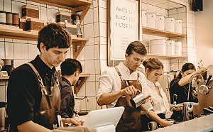 台灣餐廳該不該收10%服務費？眾人吵翻：還有更討厭的