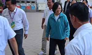 蔡英文：聽到謠言立刻通報   別讓它拖垮我們選情