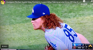 MLB／練武奇才！遭147公里速球爆頭　他還能獨力走出球場(影)