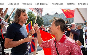 中國外交官臉丟大了！亂入立陶宛挺港活動  大使被召