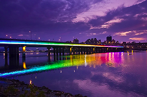 中秋賞月去！夜航「藍色公路」一覽淡水河岸風光