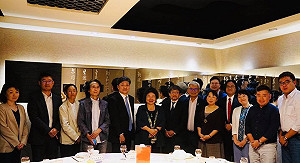 兩樣情！日本兩岸學者被韓國瑜消費 花媽以禮相待