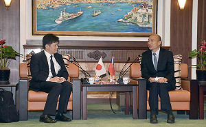 松田康博打臉韓國瑜  黃創夏：韓連日本專家都黑了